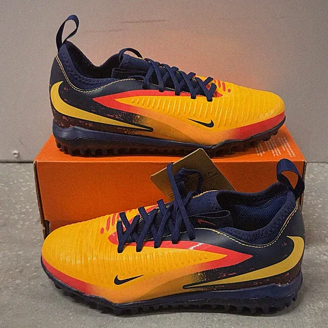 Nike Junior Phantom 6 Low Academy Turf Soccer Cleats Size 1.5Y 'Erling Haaland'