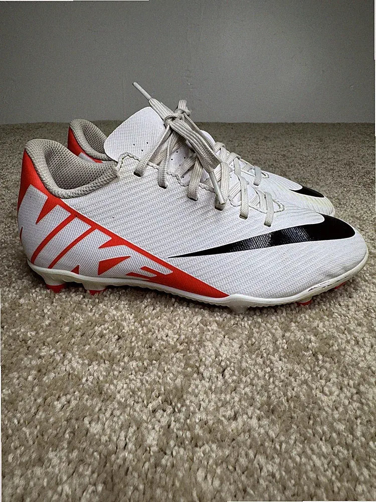 Nike Kids' Mercurial Vapor 15 Club FG Soccer Cleats DJ5958-600 Youth 1Y
