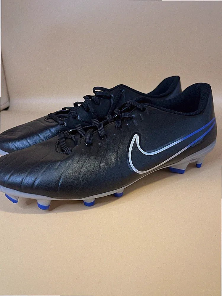 Nike Legend 10 Club FG MG Men's Size 10 Black Blue Soccer Cleats DV4344-040 New