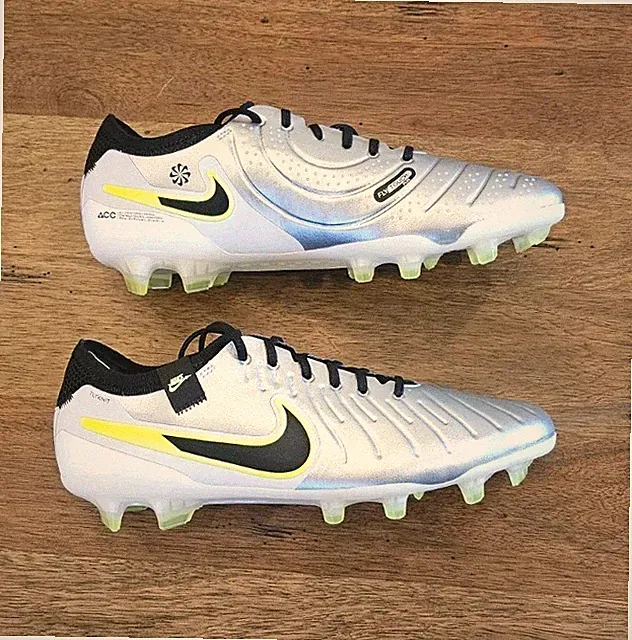 Nike Legend 10 Elite FG Pro Mens 9.5 Soccer Cleats Metallic Silver HF8980-001