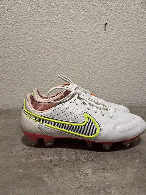 Nike Legend 9 Elite SG-PRO AC Mens size 5 DB0822-122 Soccer Rawdacious