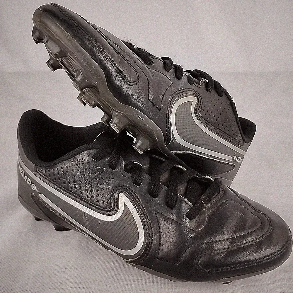 Nike Legend Club FG/MG Soccer Cleats Youth Boys Size 3Y Black