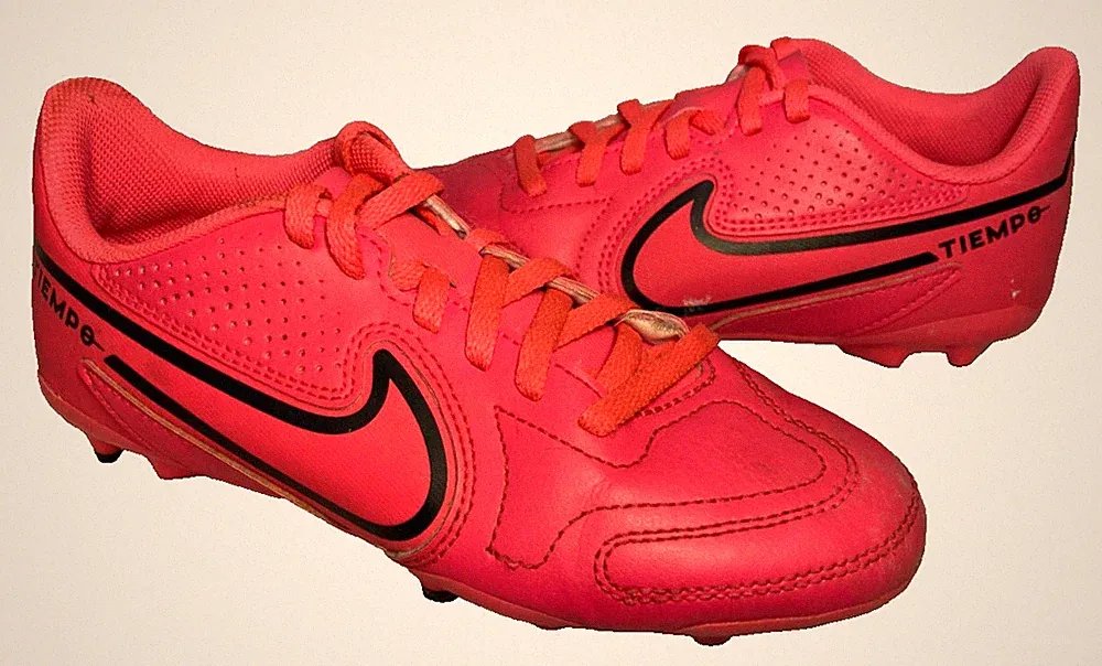 Nike Little Girls Tiempo Legend 9 Club FG/MG Soccer Cleats-Racer Pink (Size 1.5)