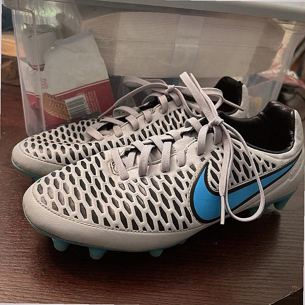 Nike Magista Blue Grey size 7.5 mens Soccer Boots Speed Molded