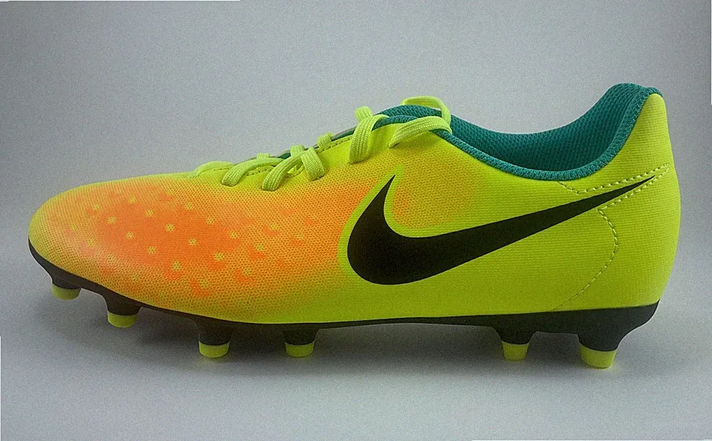 Narrow Soccer Cleats for Men