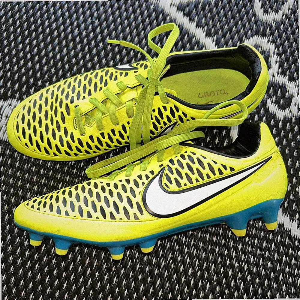 Nike Magista Onda FG Women’s Soccer Cleats Volt Blue Lagoon Size 8
