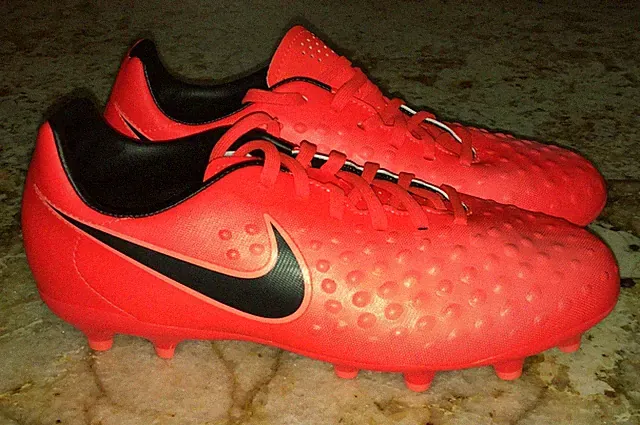 NIKE Magista Opus FG Total Crimson Black Soccer Cleats NEW Girls Boys Youth 5.5
