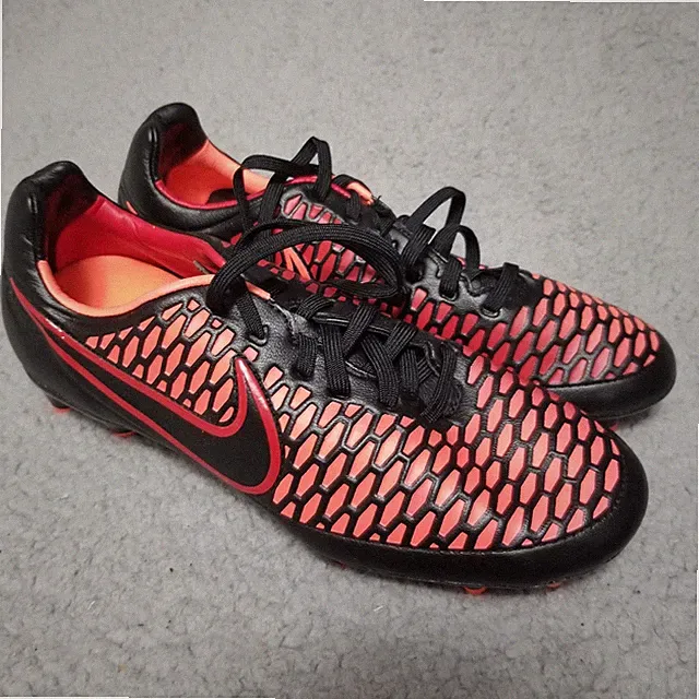 Nike Magista Orden FG Soccer Cleats Womens 7.5 Black Orange 658571