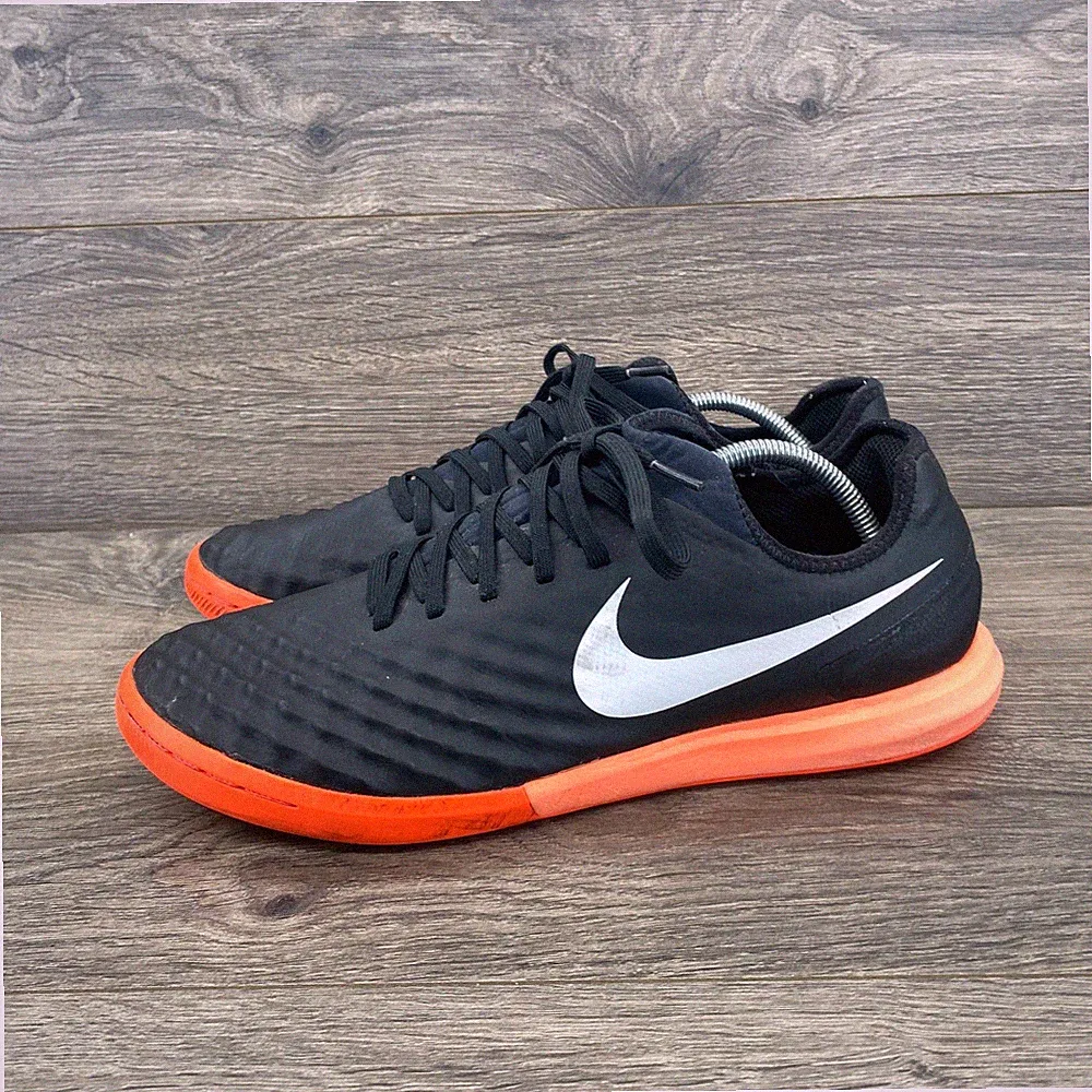 Nike MagistaX Finale II IC Mens 9.5 Black Orange Indoor Soccer Shoes 844444-018