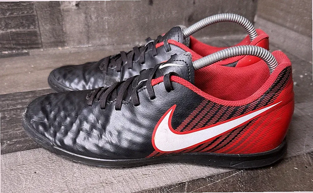 Nike MAGISTAX ONDA II TF TURF red/blk Indoor Soccer 844417-061 U.S Men 9