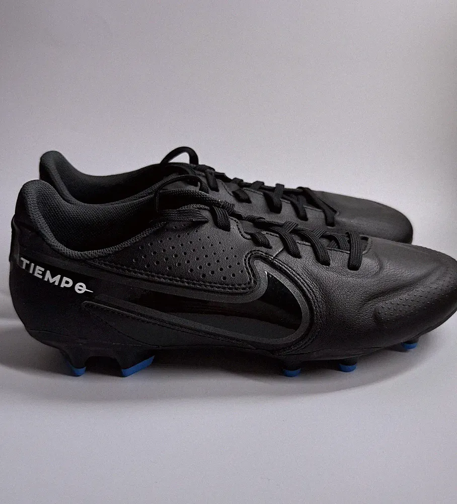 Nike Men 6.5/Women 8 Tiempo Legend Academy Multi-Ground Soccer Cleats DA1174-001