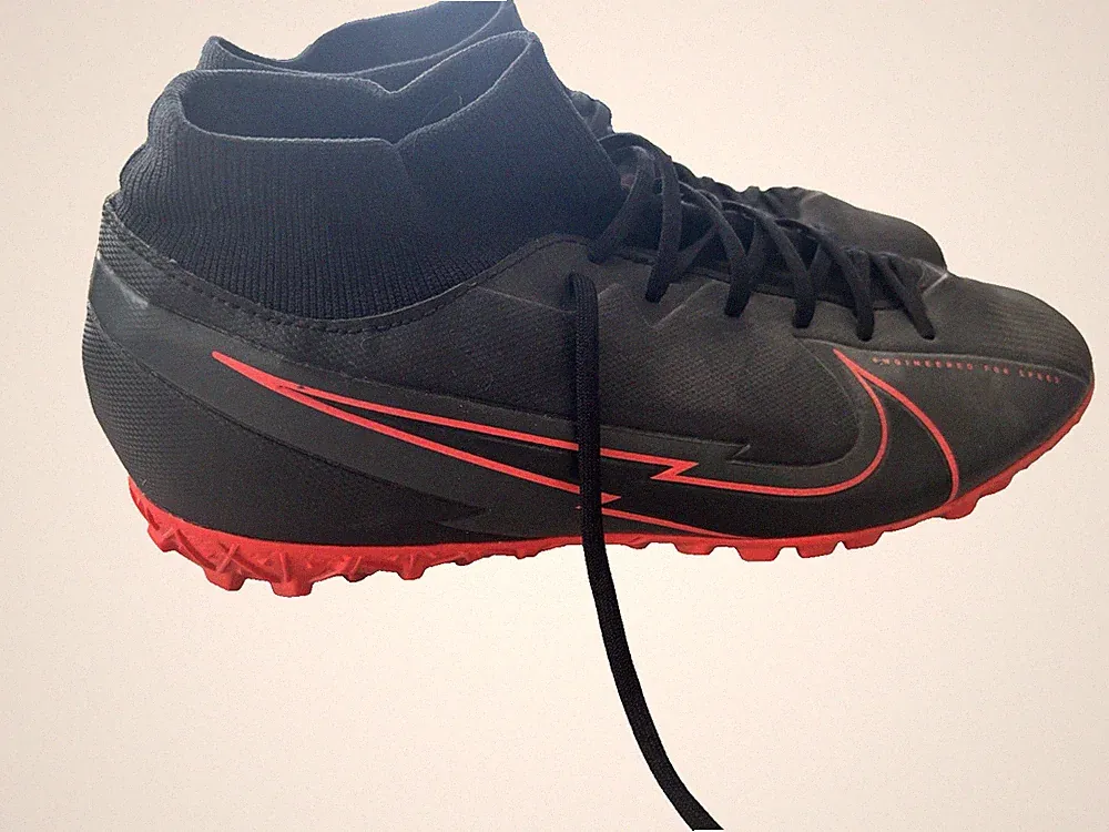 Nike Men's 11.5 Mid Top Soccer Turf Cleats