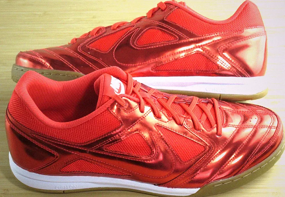 Nike Men's Gato LV8 Indoor Soccer Shoes Crimson Red Gum Metallic Size 11.5 NEW