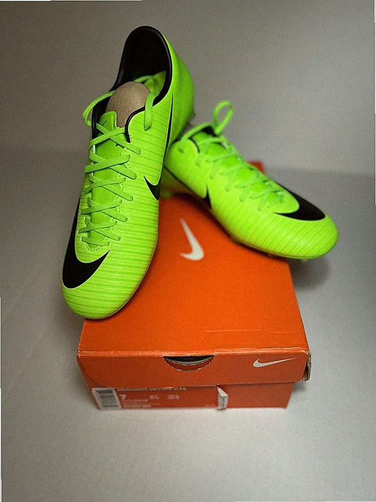 Nike Men's Mercurial Soccer Cleats Lace-Up Low Top Plastic Studs Green/Black