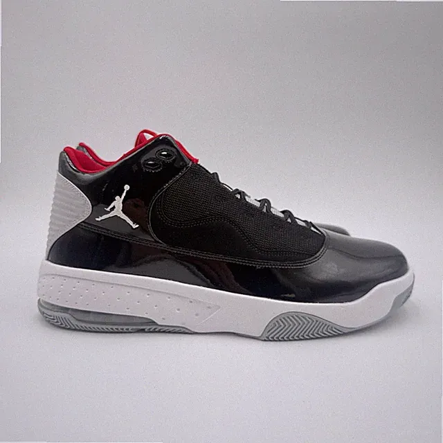 Nike Men's Size 13 Jordan Max Aura 2 (CK6636 006) Black / Red Basketball Sneaker
