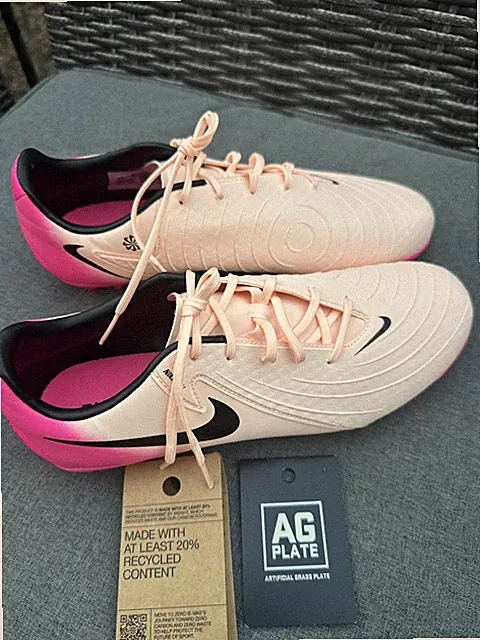 Nike Men's Size 8.5-10.5 Phantom GX II Academy AG (FJ2552-800) Soccer Cleat Pink