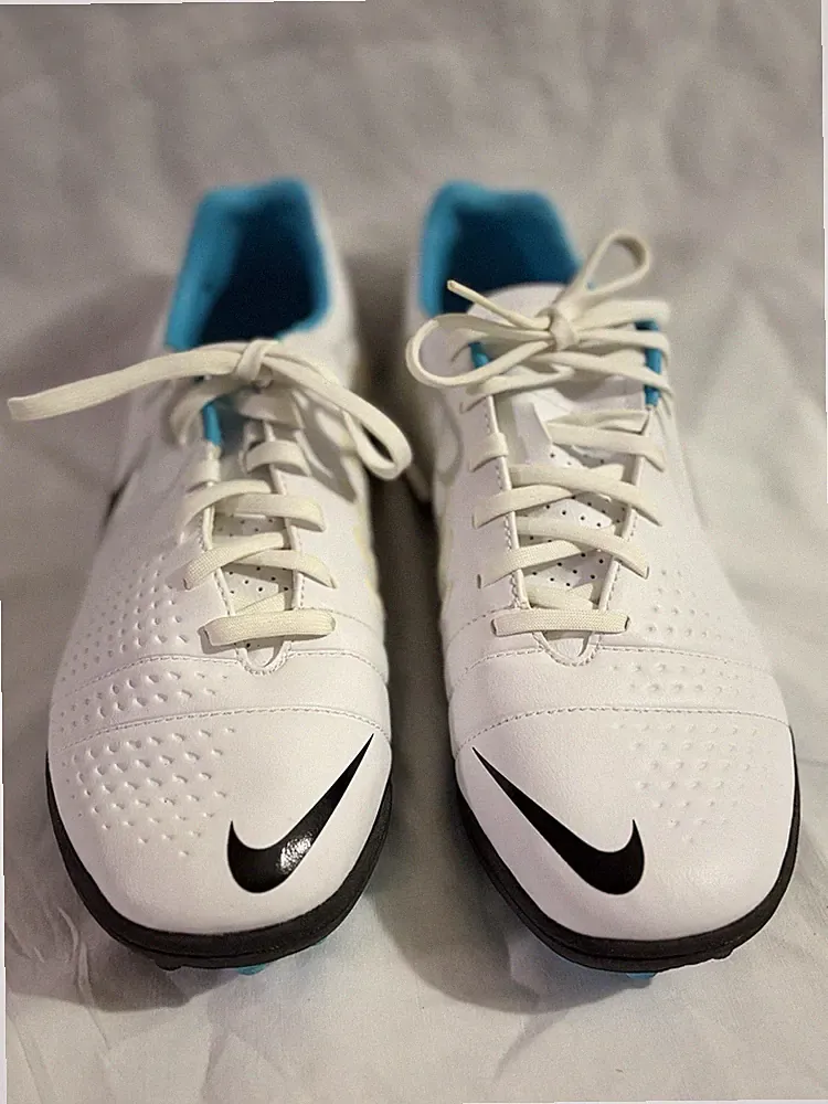 Nike Men's Soccer Turf Low Top Lace Up Sneakers White Blue Black 511888-103