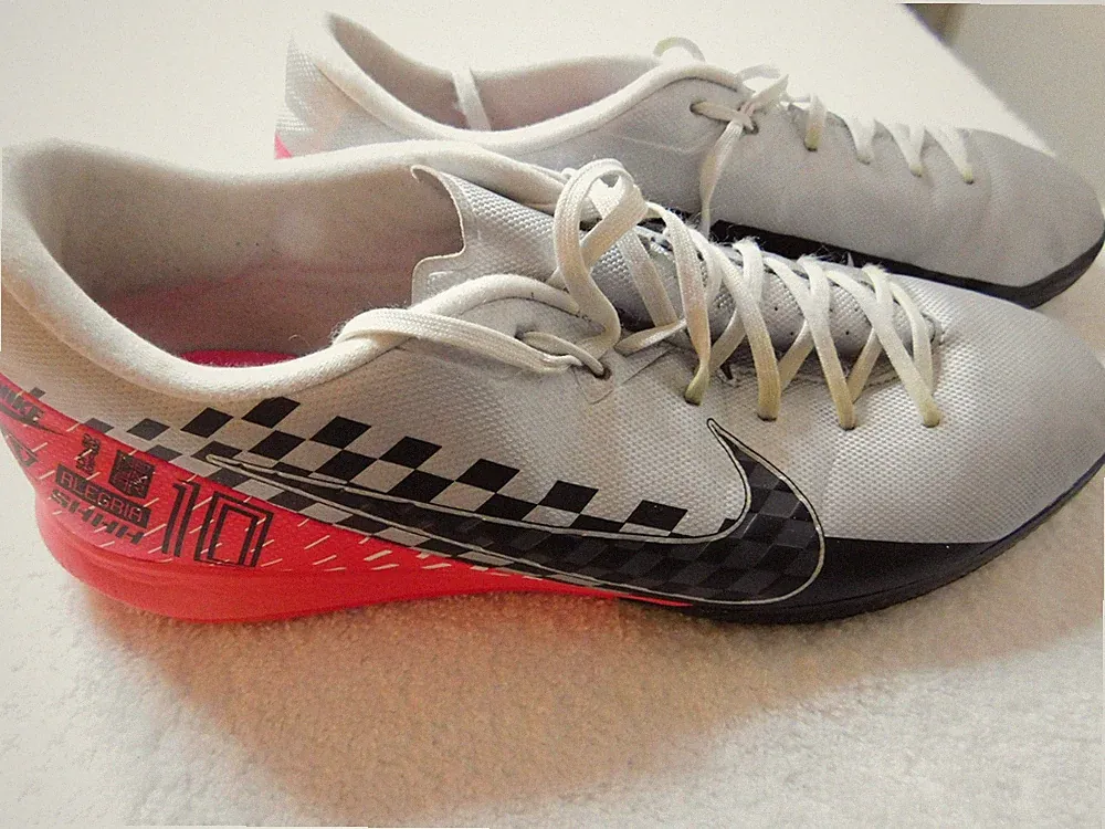 Nike MENS Neymar Mercurial Vapor 13 Chrome Academy Indoor Soccer Cleats size 12