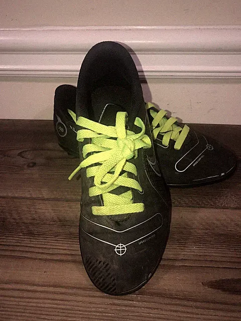 Nike Mercurail youth soccer cleats size 4.5 Y black￼