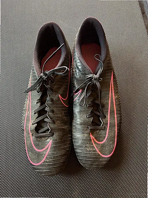 NIKE MERCURIAL GIRLS SOCCER/FIELD HOCKEY CLEATS