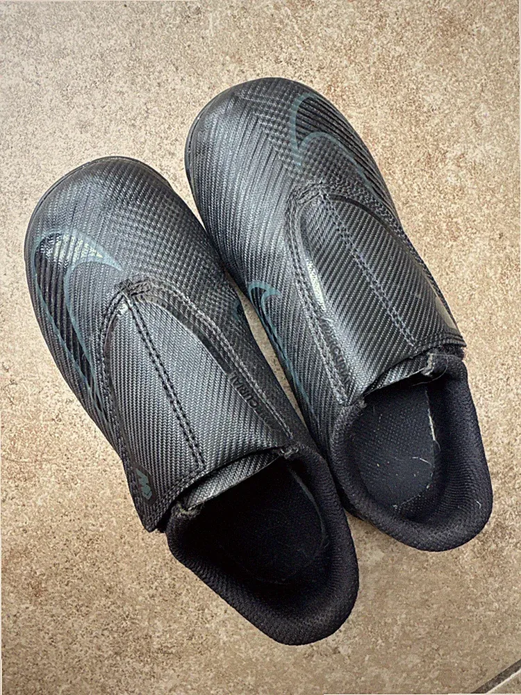Nike Mercurial Kids Soccer Cleats MG FG Black Laceless Slip-On 11C WIDE FOOT