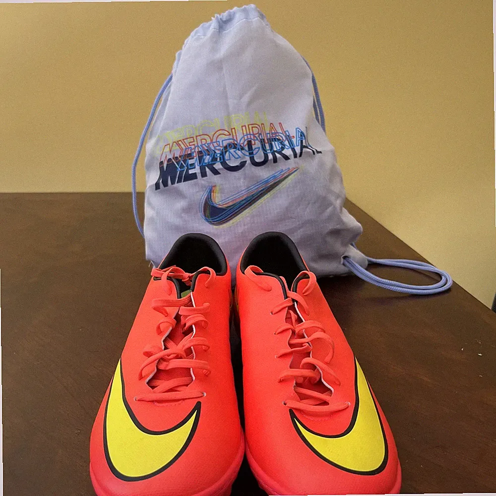 Nike Mercurial Men's Turf Soccer Cleats Shoes Size US 11 excellent condition