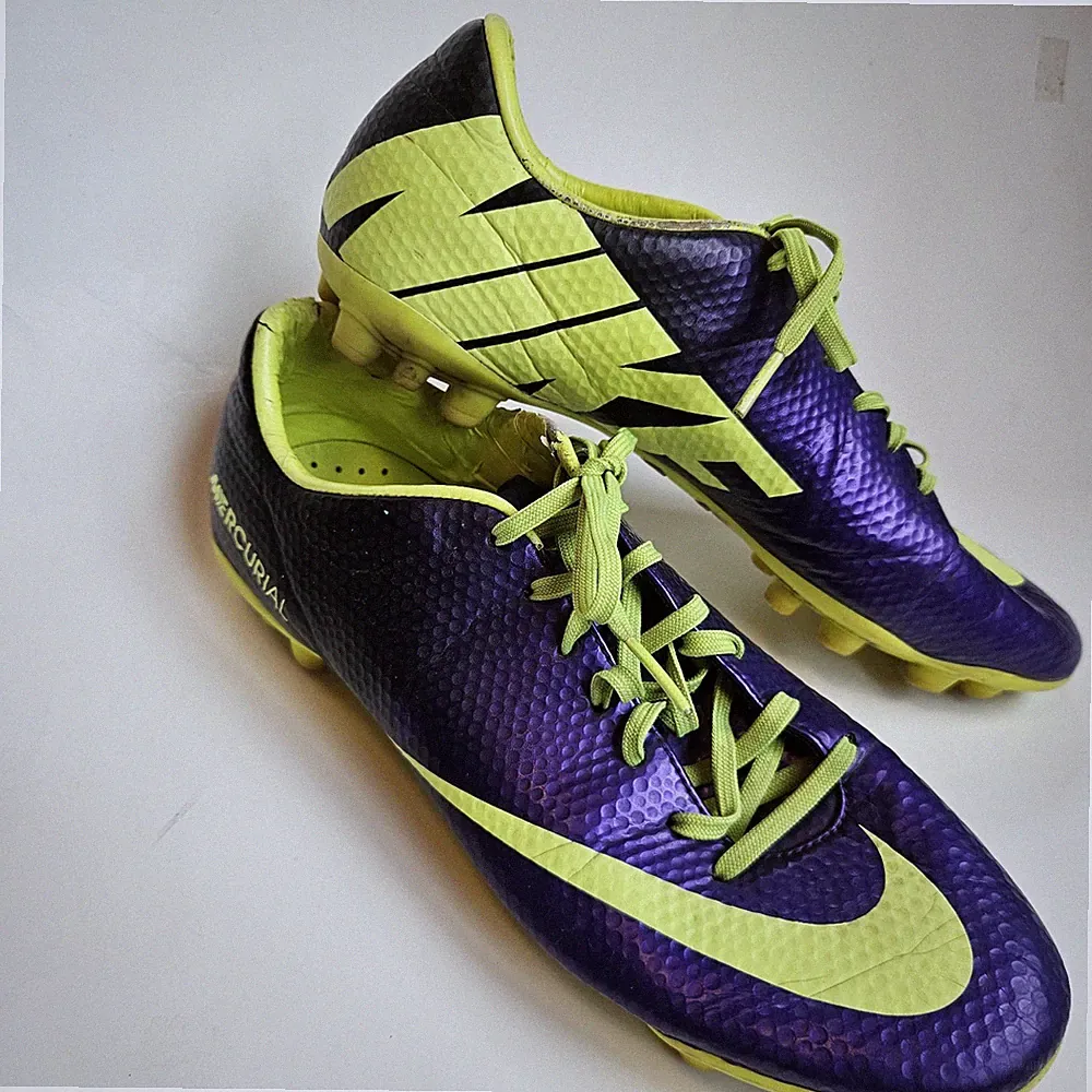 NIKE Mercurial Soccer Cleats Mens 7 Artificial Grass Turf SOCCER Futbol Purple