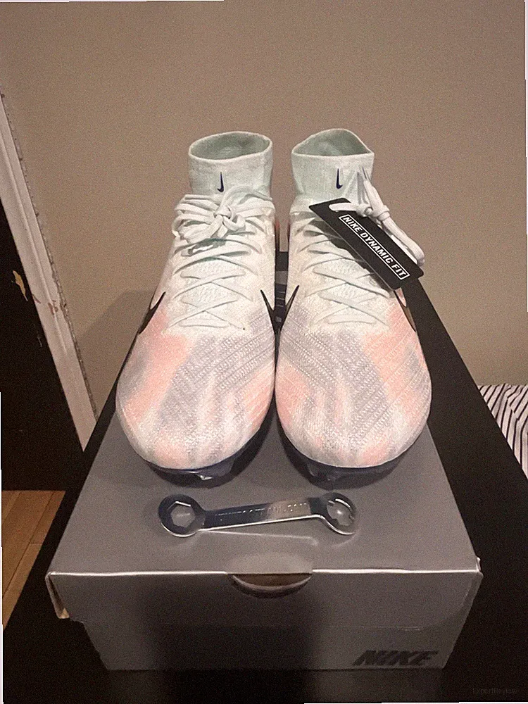 Nike Mercurial Superfly 10 Elite CR7 SG Dream Speed Soccer Cleats-Size 11.5 Men