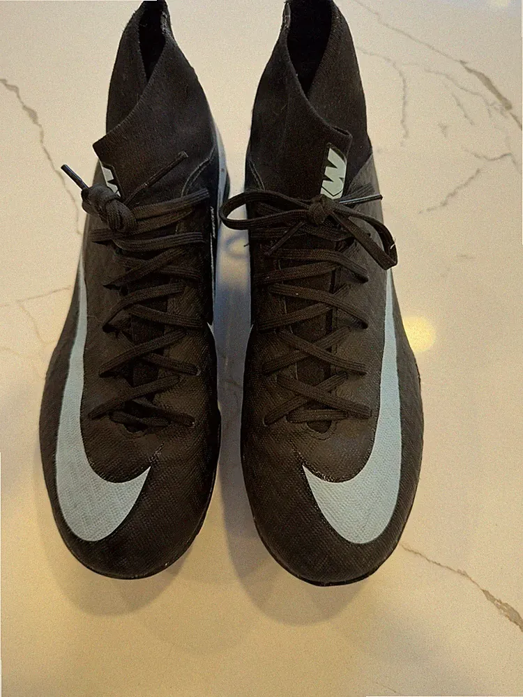 Nike Mercurial Superfly 10. Womens Size 7. New without box. Indoor Cleats