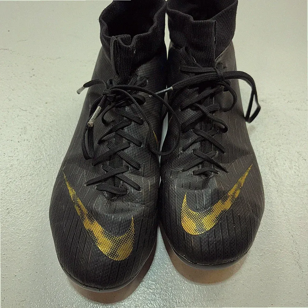 Nike Mercurial Superfly 6 Club Soccer Shoes Boys 5Y Black Gold Cleats AH7337-077