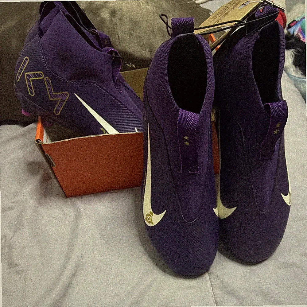 Nike Mercurial Superfly Men’s High-Top Slip-On FG Soccer Cleats Purple/White