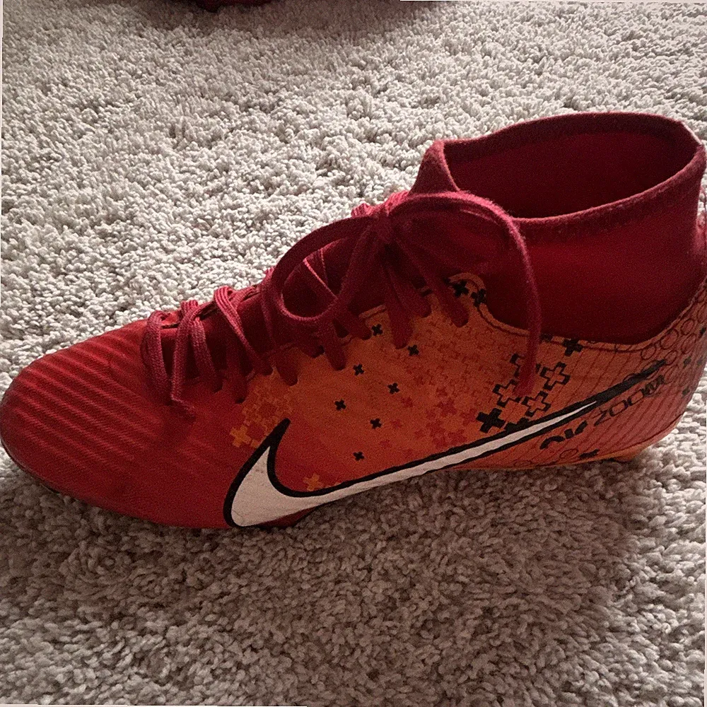 Nike Mercurial Superfly Mid Top Lace Up Soccer Cleats Red/Orange Men