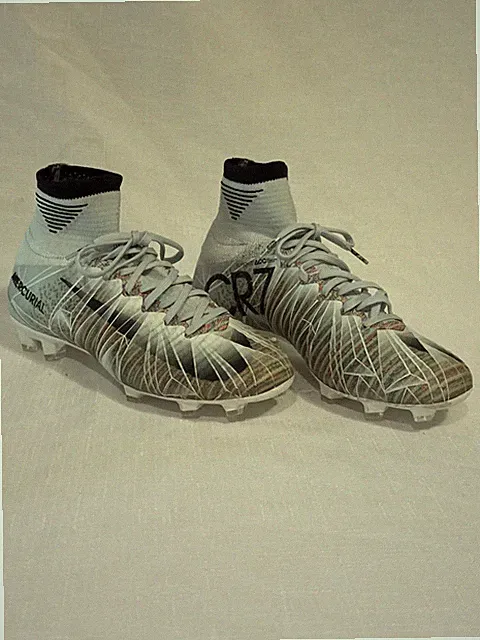 NIKE MERCURIAL SUPERFLY V CR7 CH 5 CUT TO BRILLIANCE FG Gray SAMPLE