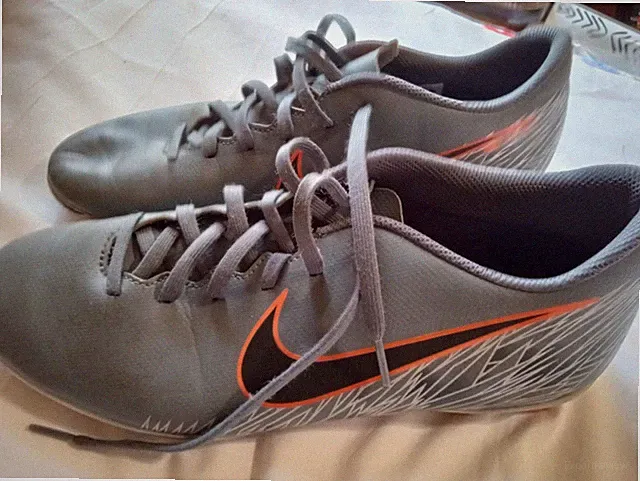 Nike Mercurial Vapor 12 Academy Indoor Mens USA 9 Grey Silver Soccer Shoes