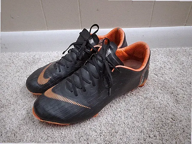 Nike Mercurial Vapor 12 PRO ACC Soccer Cleats Size 8 AH7382-081