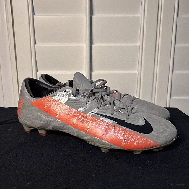 Nike Mercurial Vapor 13 Academy FG Soccer Cleats (AT5269-906) Men’s Size: 10