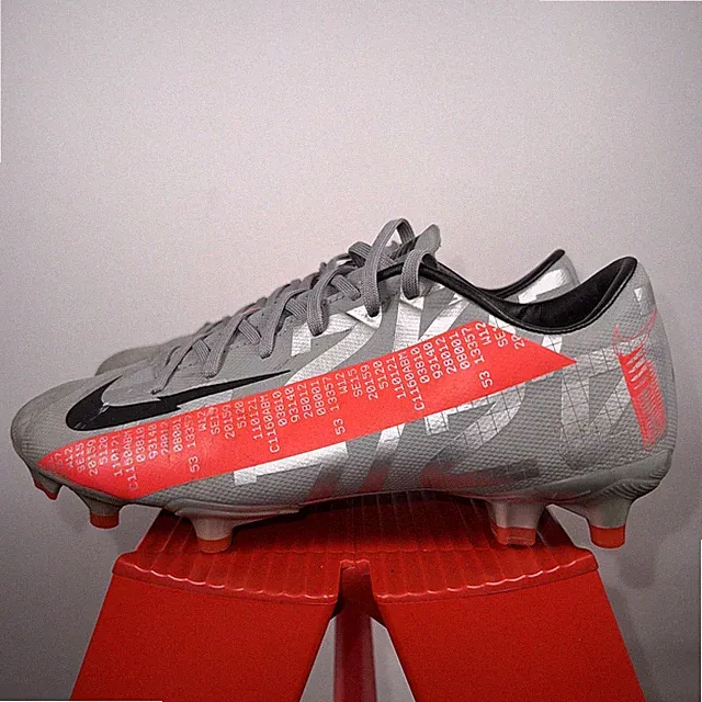 Nike Mercurial Vapor 13 Academy FG Soccer Cleats (AT5269-906) Size: 5