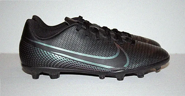 Nike Mercurial Vapor 13 Club Soccer Cleats AT8161-010 Black Metallic Youth Sz 6