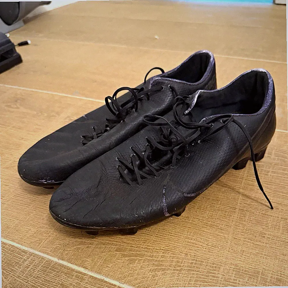 Nike Mercurial Vapor 13 Elite Men’s Black Low Top Lace-Up Soccer Cleats