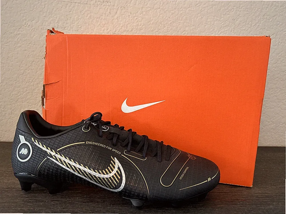 Nike Mercurial Vapor 14 Academy Black Gold Soccer Cleats Mens 9.5 DJ2869-007