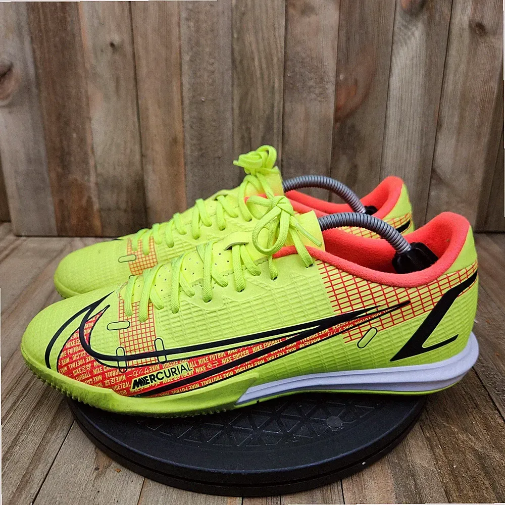 Nike Mercurial Vapor 14 Academy Men size 8 IC Indoor/Court Futbol Soccer shoes