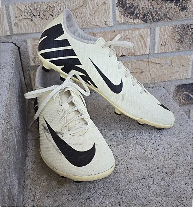 Nike Mercurial Vapor 15 Club FG MG Football Soccer Cleats White Black Mens 9