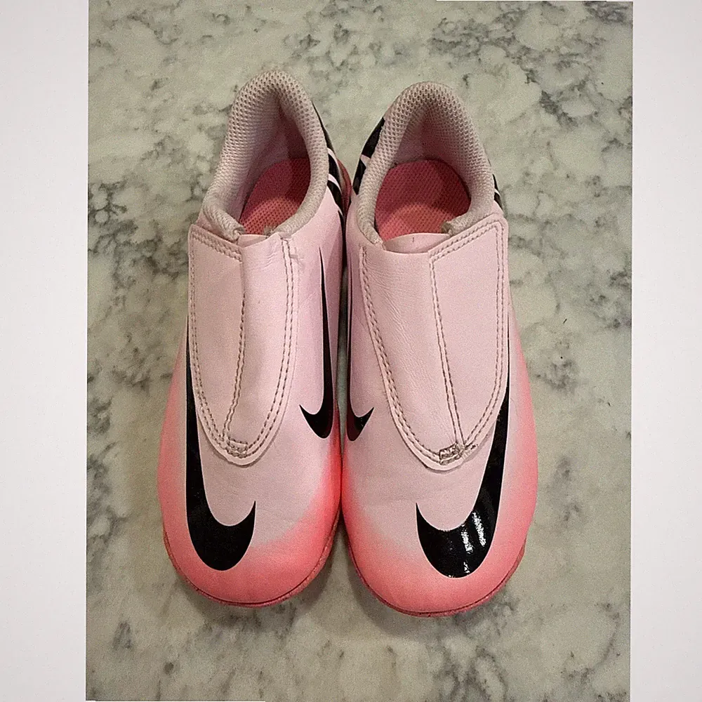 Nike Mercurial Vapor 15 Club MG Kids Soccer Cleats Pink Black Size 11C