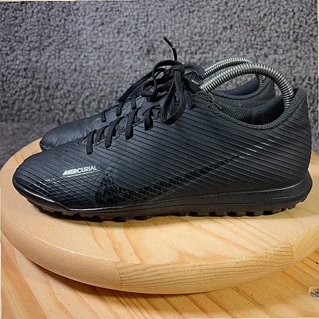 Nike Mercurial Vapor 15 Club TF Turf Soccer Shoe Mens Size 7 Black Sneaker