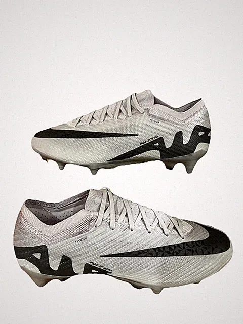 Nike Mercurial Vapor 15 Elite SG Soccer Cleats HF4403-001 Men Size 7 / Women 8.5