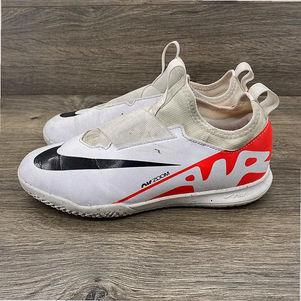 Nike Mercurial Vapor 15 Turf Kids White Red Soccer Cleats Size 5.5Y DJ5619