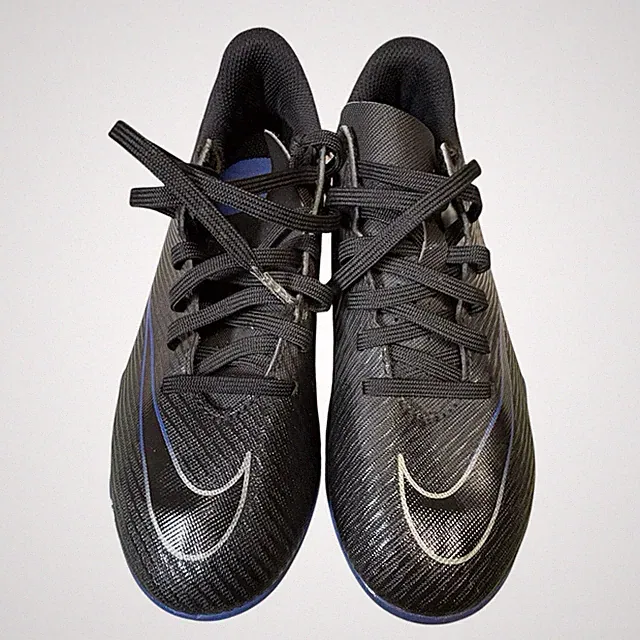 Nike Mercurial Vapor 15 Youth Size 1Y Black Jr Club FG Soccer Cleats DJ5958-040