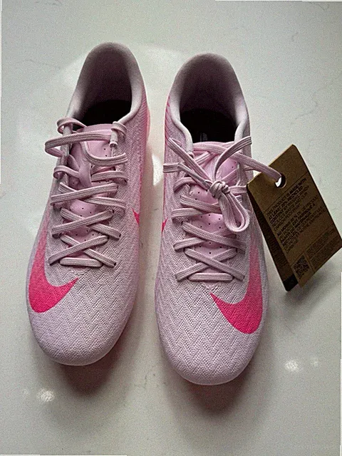 Nike Mercurial Vapor 16 Academy Soccer Cleats Pink Foam Women’s 5.5 Football