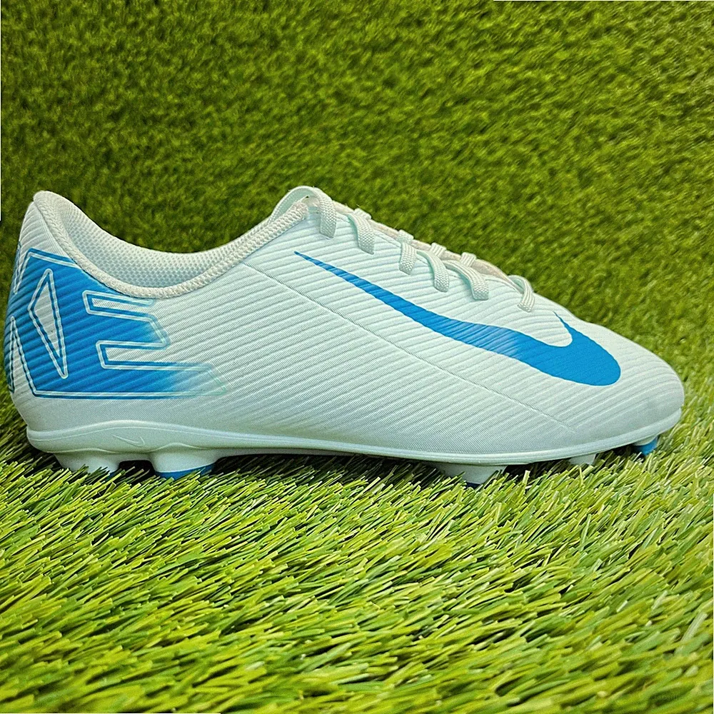 Nike Mercurial Vapor 16 Club Boys Size 5.5Y Blue Running Athletic Soccer Cleats