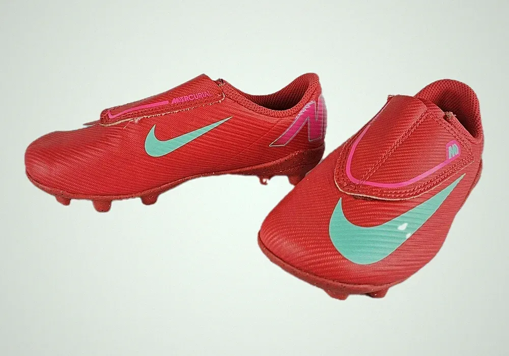 Nike Mercurial Vapor 16 Club Soccer Cleats Hot Pink Teal Youth US 11C FQ8290-800
